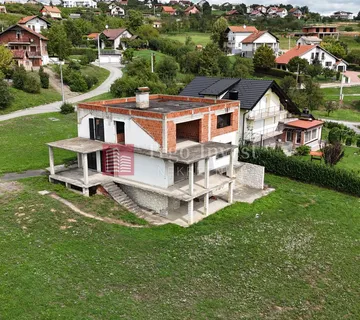 PODVINJE katnica, 409 m², ok. 2920 m², roh-bau, pogled na grad - cover