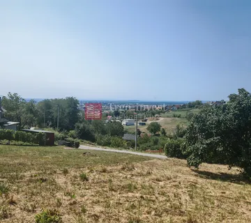 PODVINJE (GAJ) - građ. zemljište 1097 m2, S1 zona - cover