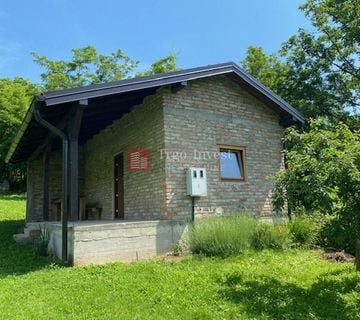 Pribudovačka, Brod.Vinogorje, VIKEND KUĆA 40 m2, velika okućnica 9800 m2. - cover