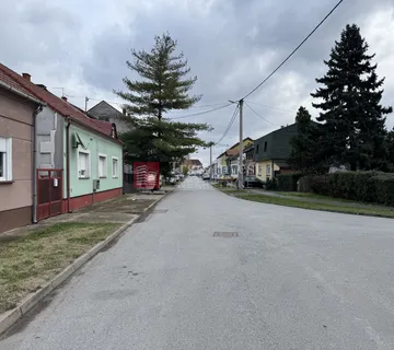 JADRANSKA UL. građ. zemljište 378 m², S1 zona - cover
