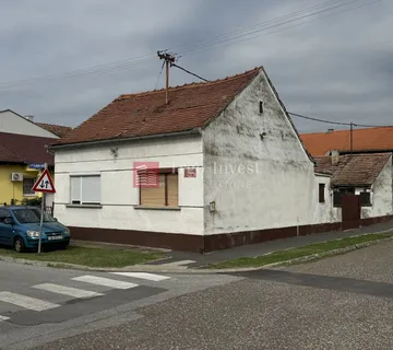KAJE ADŽIĆ prizemnica 70 m2, uglovnica - cover