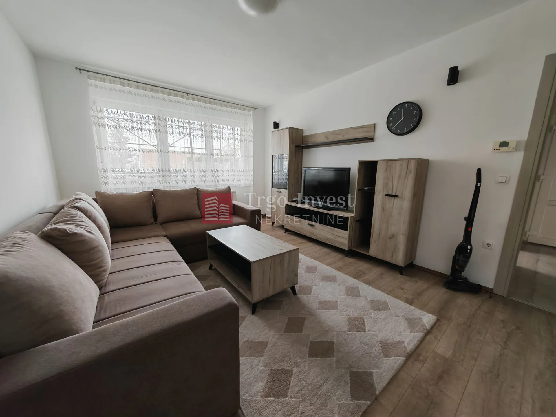 M. MESIĆA - 2soban stan 53 m2, odv. režije - cover