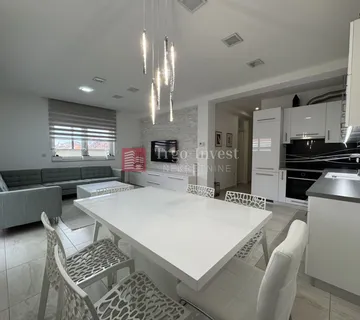 A. STARČEVIĆA trosoban stan, 70 m², 2. kat, park. mj., NAJAM - cover