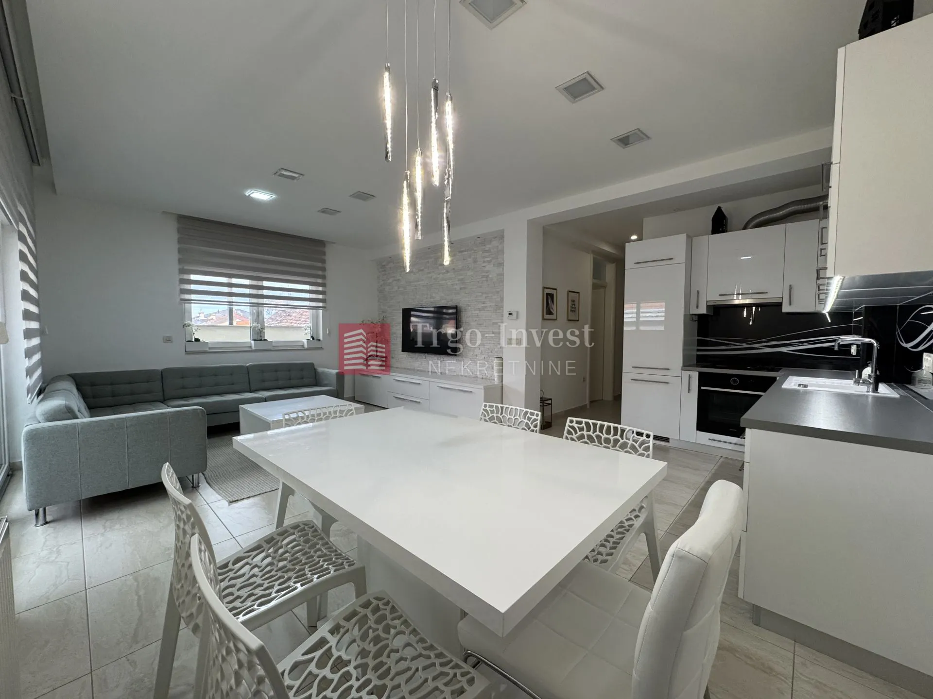 A. STARČEVIĆA trosoban stan, 70 m², 2. kat, park. mj., NAJAM - cover