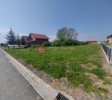 SLOBODNICA - građ. zemljište 746 m2 - cover