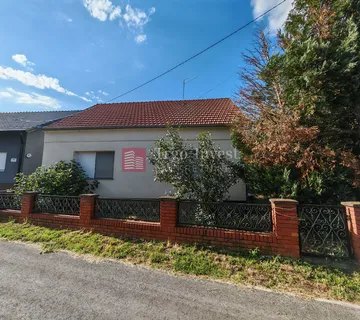 S. RADIĆA -priz. 90 m2 + podrum + pom. zgrade 85 m2 - cover