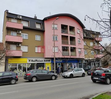 A. ŠTAMPARA - trosobni stan 138 m2, potkrovlje, lift - cover