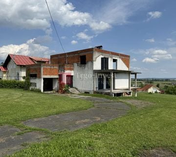 PODVINJE katnica, 409 m², ok. 2920 m², roh-bau, pogled na grad - cover