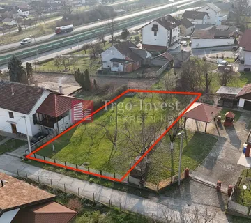 POŽEŠKA UL. građ. zemljište 711 m², S1 zona - cover