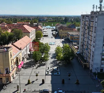 P. KREŠIMIRA IV, STAMBENO-POSLOVNA ZGRADA U STROGOM CENTRU GRADA - cover