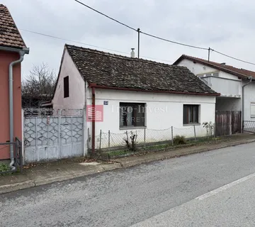 H. LUCIĆA građ. zemljište sa starom kućom 421 m², S1 zona - cover