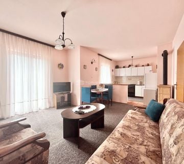 Sveta Klara, odličan trosoban stan s terasom i parkingom, 90m2 - cover