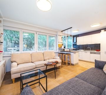 Donji grad, PET FRIENDLY Prekrasan trosobni stan, 54m2 - cover