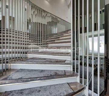 Centar, Ekskluzivni moderan peterosoban penthouse s parkingom, 232m2 - cover