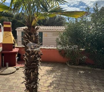 Povljana, TOP trosoban apartman s velikom terasom i parkingom 56m2 - cover