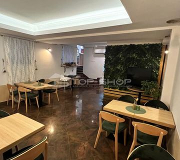 Poreč, Prekrasan poslovni prostor s terasom i pogledom na more, 82 m2 - cover