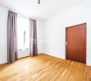 Donji grad, peterosoban stan s terasom na TOP lokaciji, 150 m2 - cover