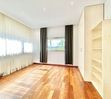 Šestine, Prekrasna luksuzna vila s bazenom, garažom i vrtom, 600m2 - cover