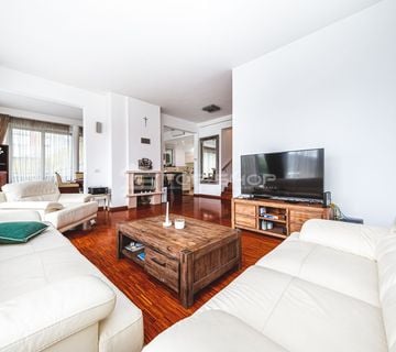 Šestine, Luksuzna obiteljska kuća na tri etaže, 430 m2  - cover