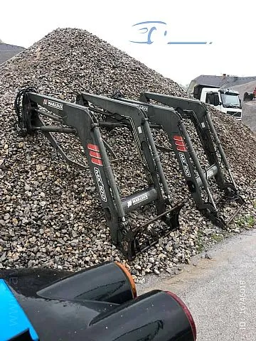 – Prodajem Mailleux utovarivač - cover