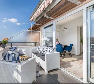 Istra, okolica Fažane, lijepi etažni apartman - cover