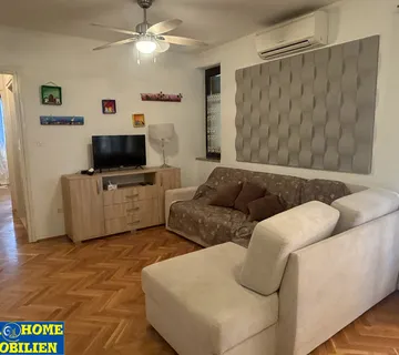 POREČ- ŠPADIĆI, ca. 400m od mora, stan u prizemlju 76m2, s vrtom 80m2 - cover