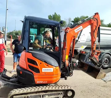 Kubota U20-3 može najam - cover