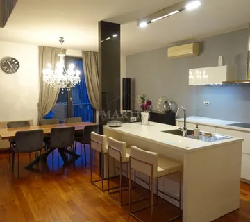 Radnička, luksuzan stan, 5 soba, 2 etaže, 180m2, terasa, gpm (prodaja) - cover