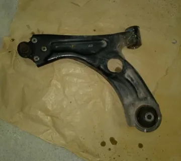 Chervolet aveo 2012 prednje vilice - cover