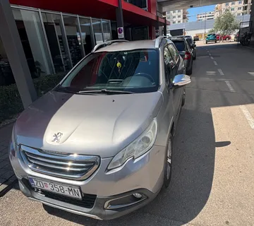 Peugeot 2008 Allure 1,6e-HDI - cover