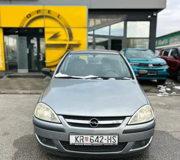 Opel Corsa 1.3 CDTI - cover