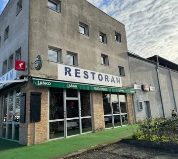 52. Vukovar, kultni disco QUO VADIS, restoran, caffe bar, bilijar sala - cover