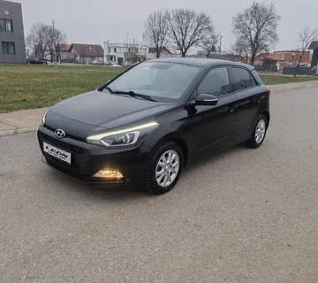 Hyundai i20 1,25, 2017g. 137000 km, kartice 24/36 RATA - cover