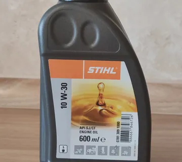 Motorno ulje STIHL 0, 6 L 10W-30 - cover