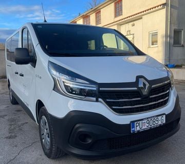 Renault Trafic 2,0 dCi - cover