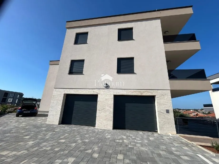 Istra, Banjole, apratman u prizemlju, novogradnja - cover