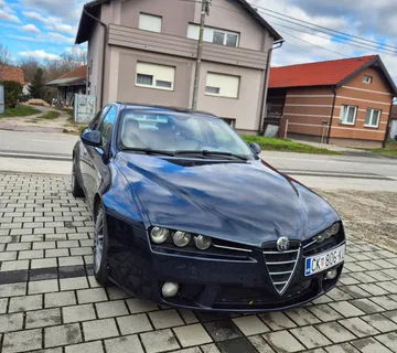 Alfa romeo 159 - cover