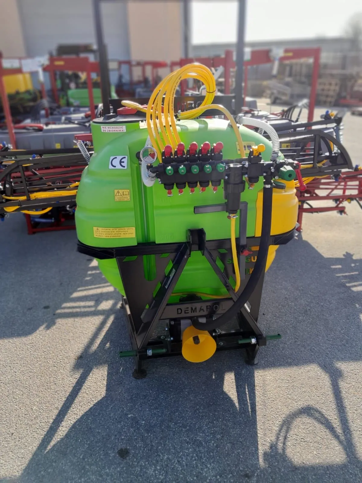 Prskalica 400 L "DEMAROL" 3 rezervoara! - cover