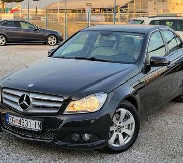 Mercedes-Benz C-klasa 220 CDI *BlueEfficiency* Automatik *  - cover