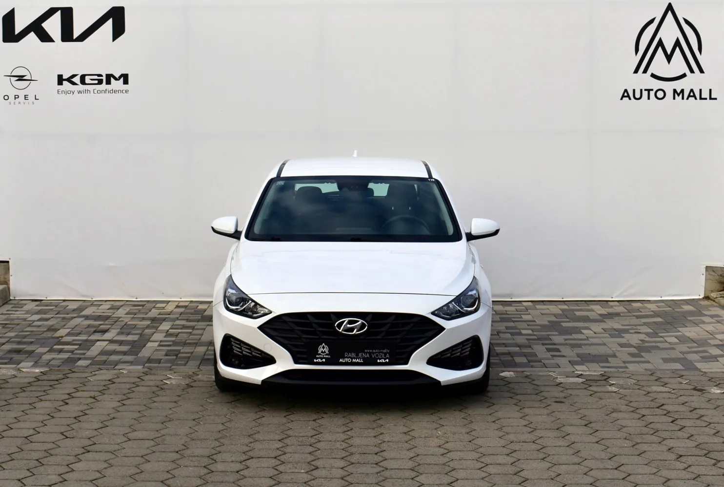 Hyundai i30 1.6 CRDi - cover