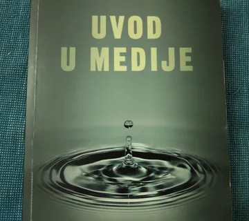 Zrinjka Peruško (ur.) – Uvod u medije - cover