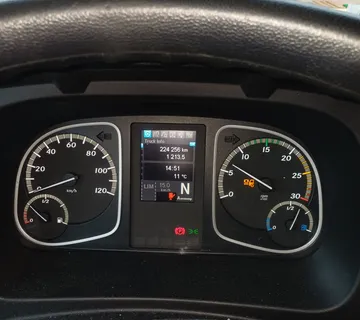 Prodaje se mercedes atego 12/18 god.2018 - cover