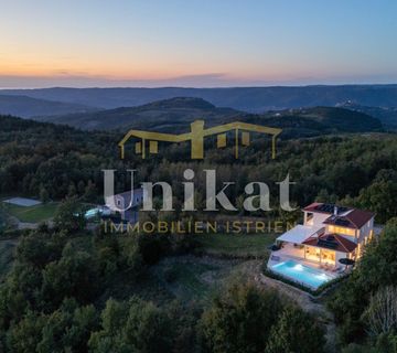 Villa na top lokaciji s panoramskim pogledom na more - cover