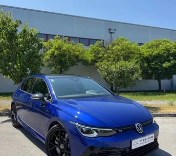 VW Golf 8R Perfromance, Akrapovic, Panorama - cover
