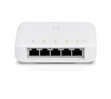 Ubqiutii Networks 5-Port L2 Gigabit Switch with PoE Support - Umag