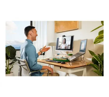 LOGI WEBCAM - Brio 100 Full HD Webcam - Umag