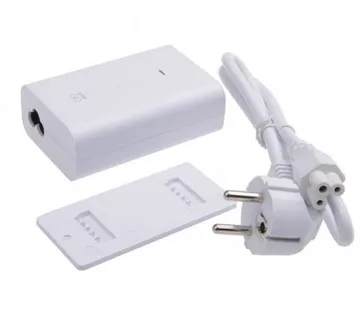 Ubiquiti Networks (U-POE) Gigabit PoE Injector, 48V 0.32A (15,4W) - white - Umag