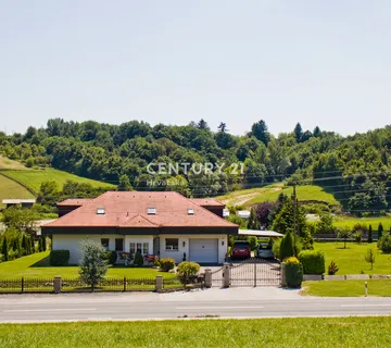 LUKSUZNA OBITELJSKA KUĆA 315 m² NA PROSTRANOJ PARCELI OD 3.276 m², NOVI MAROF, MADŽAREVO - Madžarevo, Novi Marof