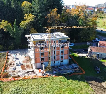 MODERAN PENTHOUSE S TERASOM I BALKONOM 137,30m² - Remetinec, Novi Marof