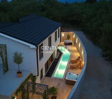 VILA FORESTA – Ekskluzivna osama u stoljetnoj hrastovoj šumi, RISIKA, OTOK KRK - cover